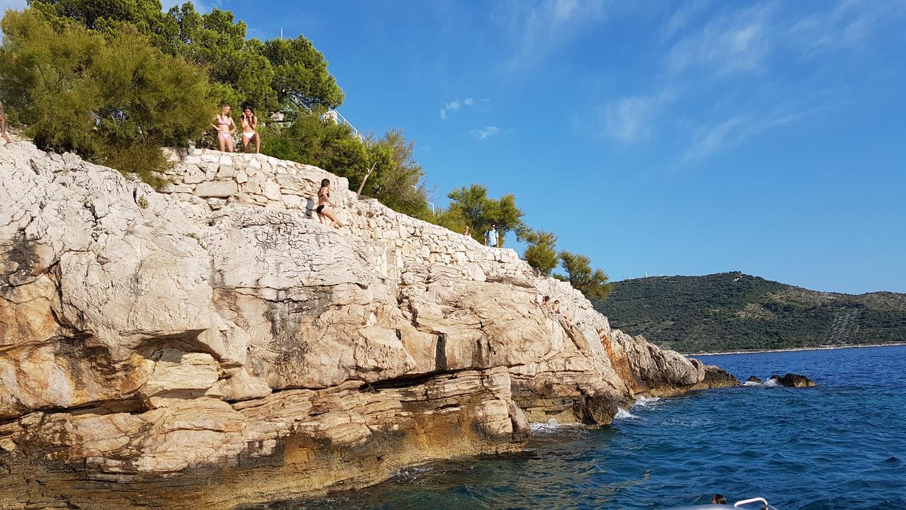 Apartmani Toni Poce Primosten Bagian luar foto