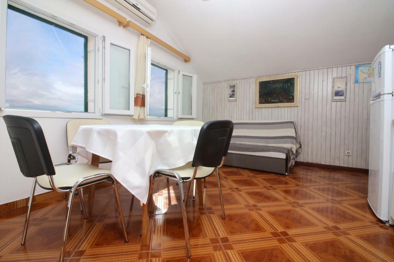 Apartmani Toni Poce Primosten Bagian luar foto